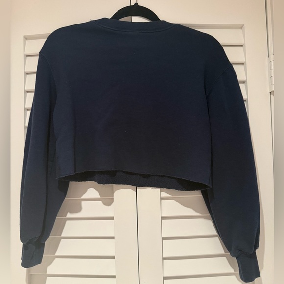 H&M Navy Blue‎ Cropped Sweatshirt by Divided - Picture 2 of 2